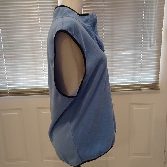 2/$50 Blue Fleece Vest - Size Medium - Picture 3 of 7